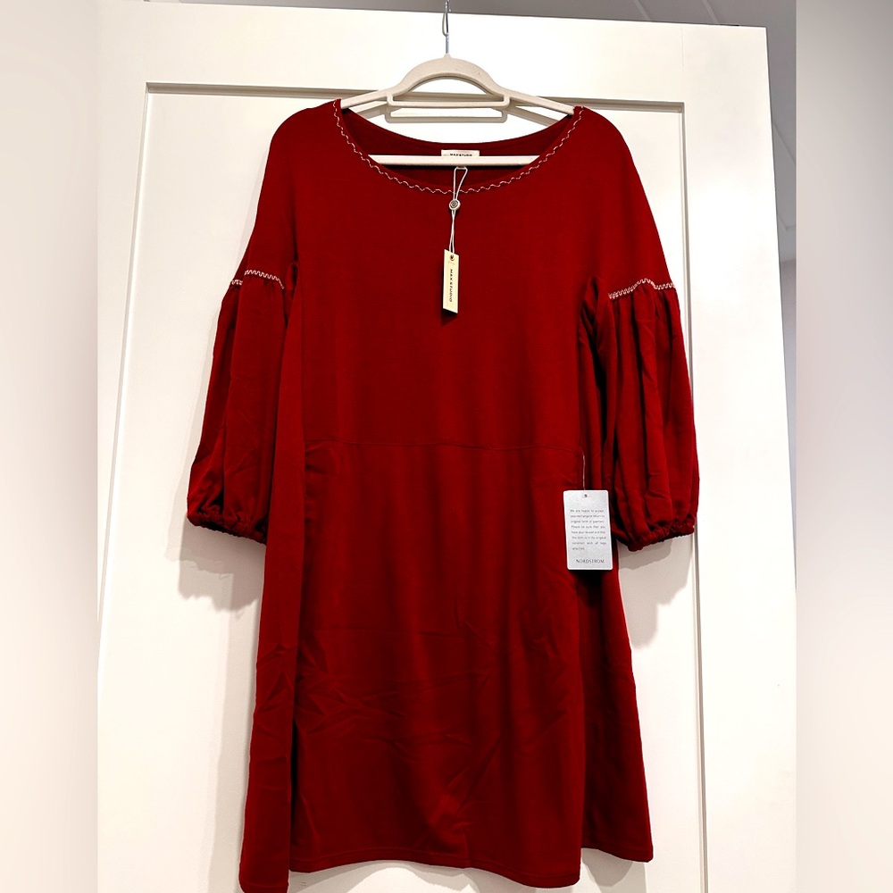 Max Studio NWT lantern sleeve dress burgundy size Medium